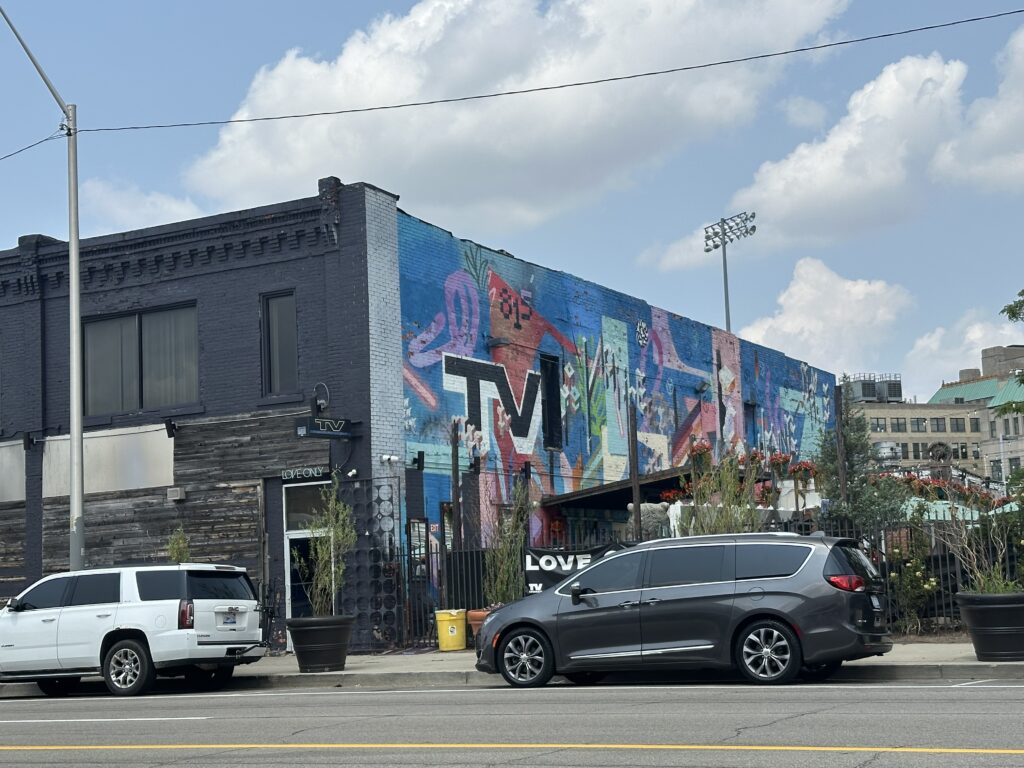 TV Lounge Detroit techno