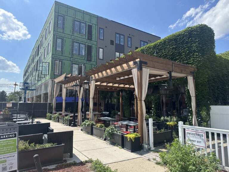 Street view of Belle's Lounge Ferndale and its front patio